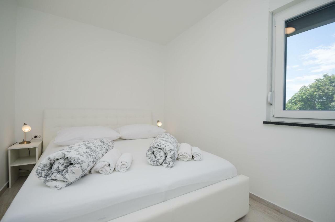 Apartments Zorka Lopar Esterno foto